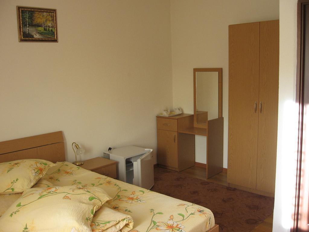 Pensiunea Pomi -Oesti Hotel Albestii Paminteni Phòng bức ảnh