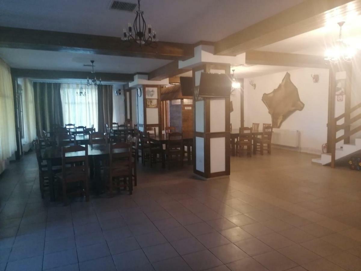 Pensiunea Pomi -Oesti Hotel Albestii Paminteni Ngoại thất bức ảnh
